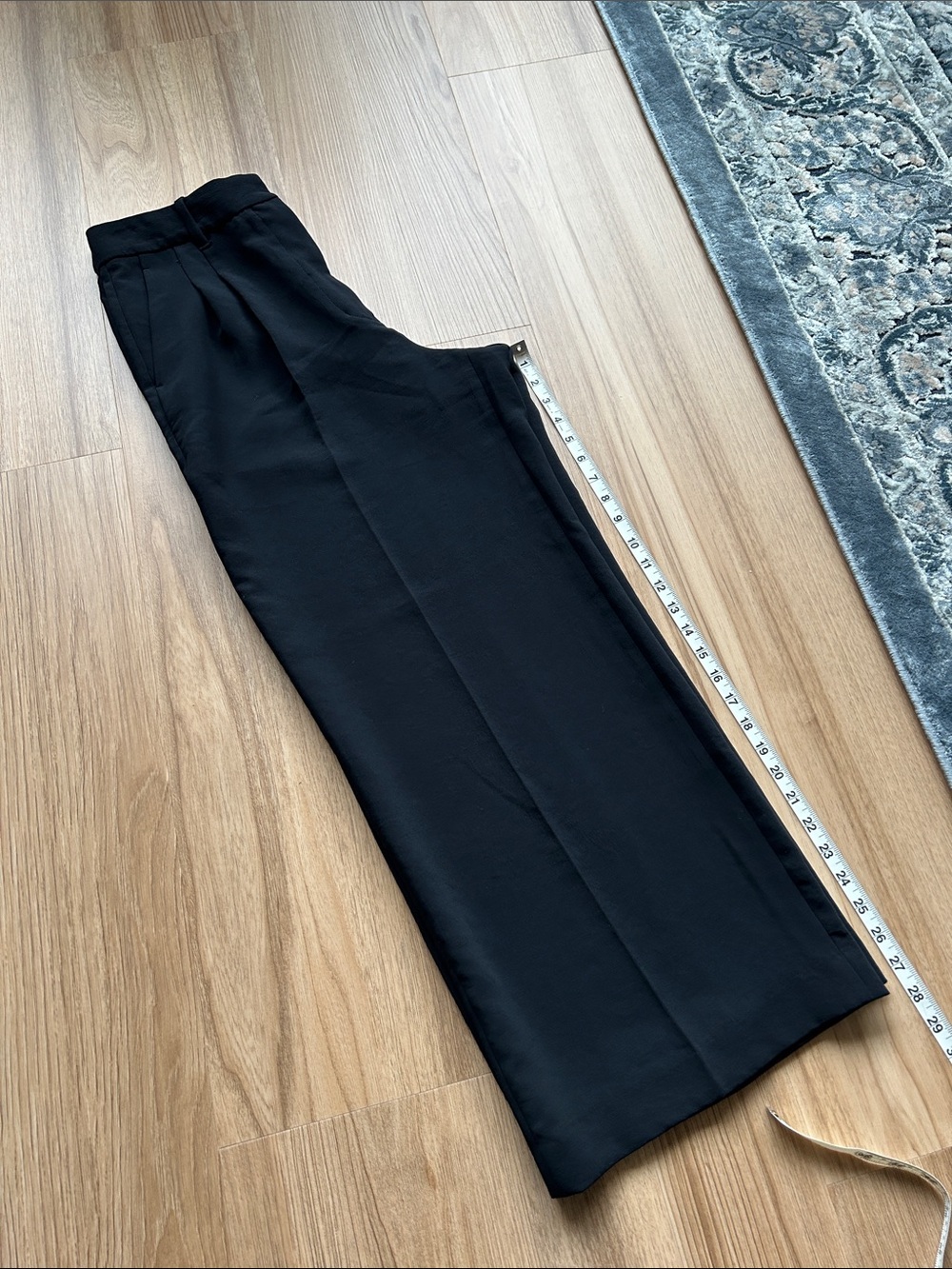 Aritzia The Effortless Pant *Wider - Picture 4 of 9